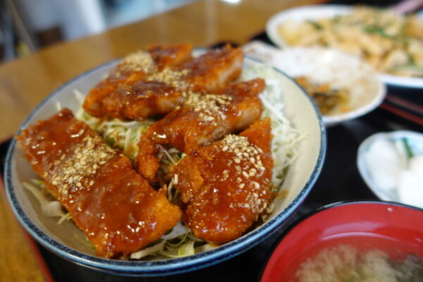 かねまる食堂 ソースカツ丼