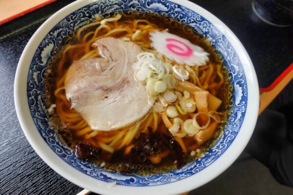 山人家 醤油ラーメン 